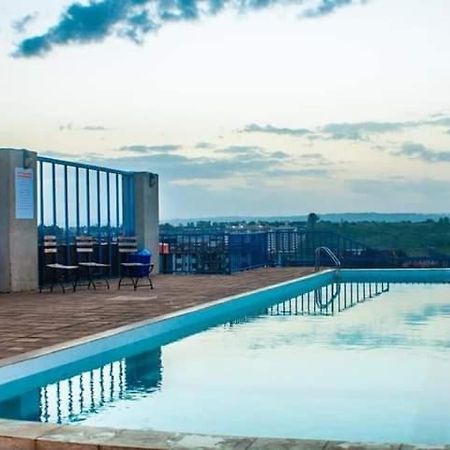 Royale Bnb Kiambu Rd Екстер'єр фото